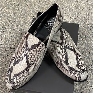 New Vince Camuto Jendeya2 Seashell flats Loafers